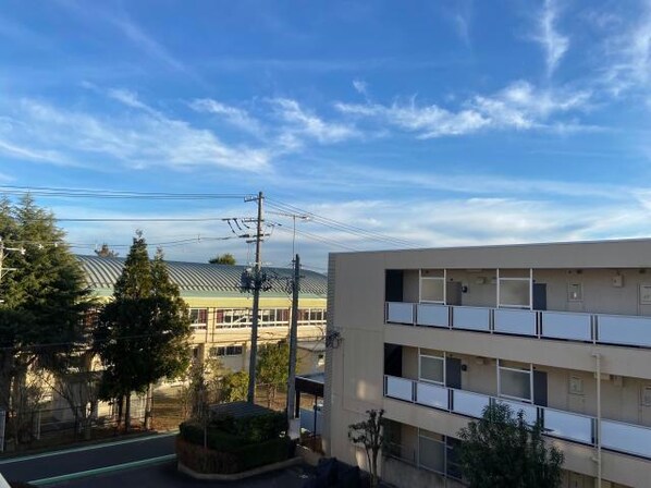 郡山駅 バス7分  小原田中学校前下車：停歩2分 3階の物件内観写真